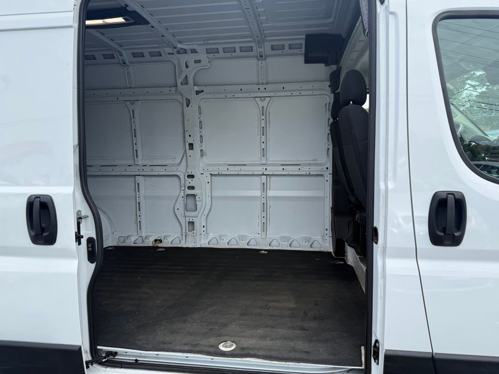 Used 2025 RAM ProMaster 2500 w/ Convenience Group FWD image 16