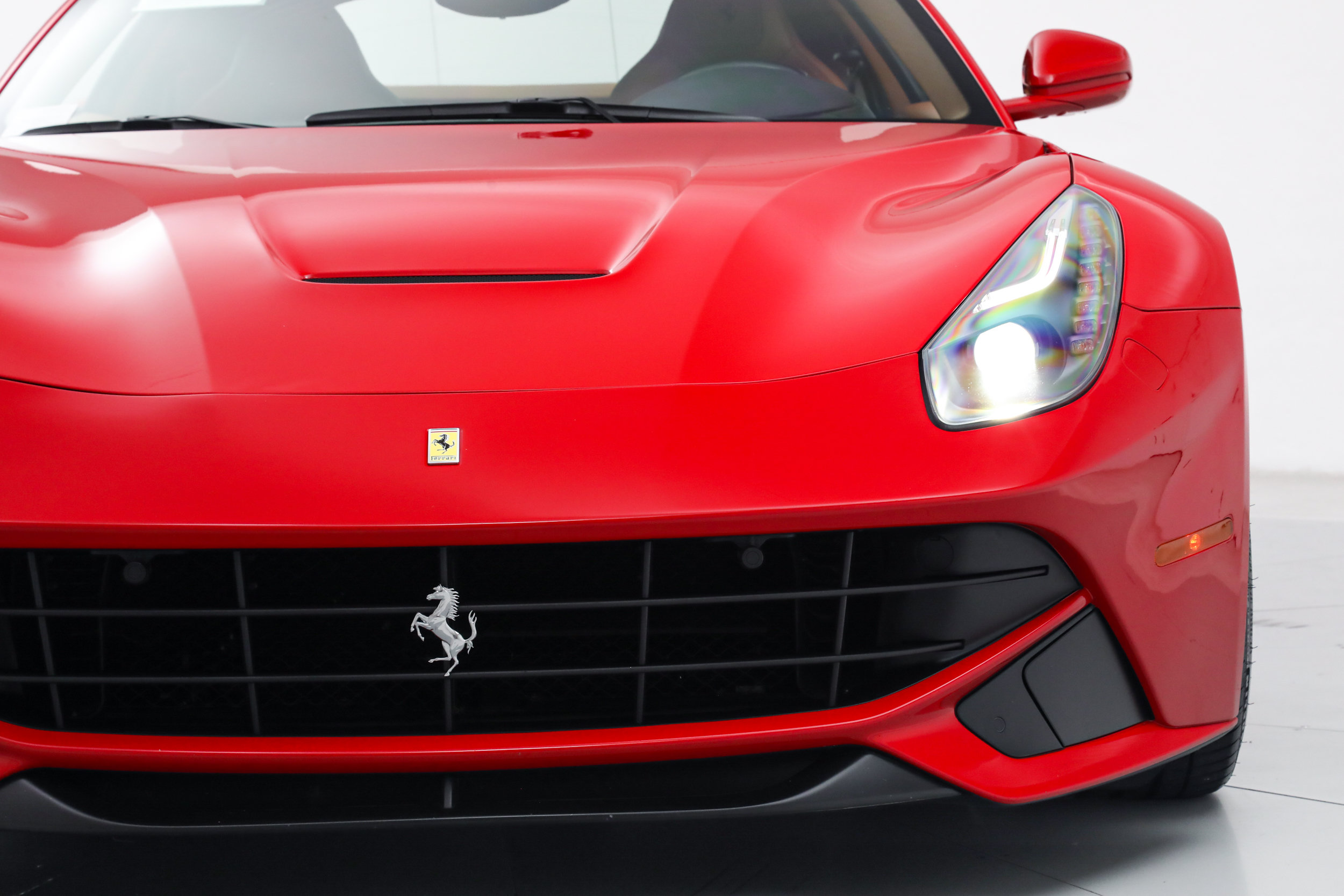Used 2016 Ferrari F12 Berlinetta RWD image 13