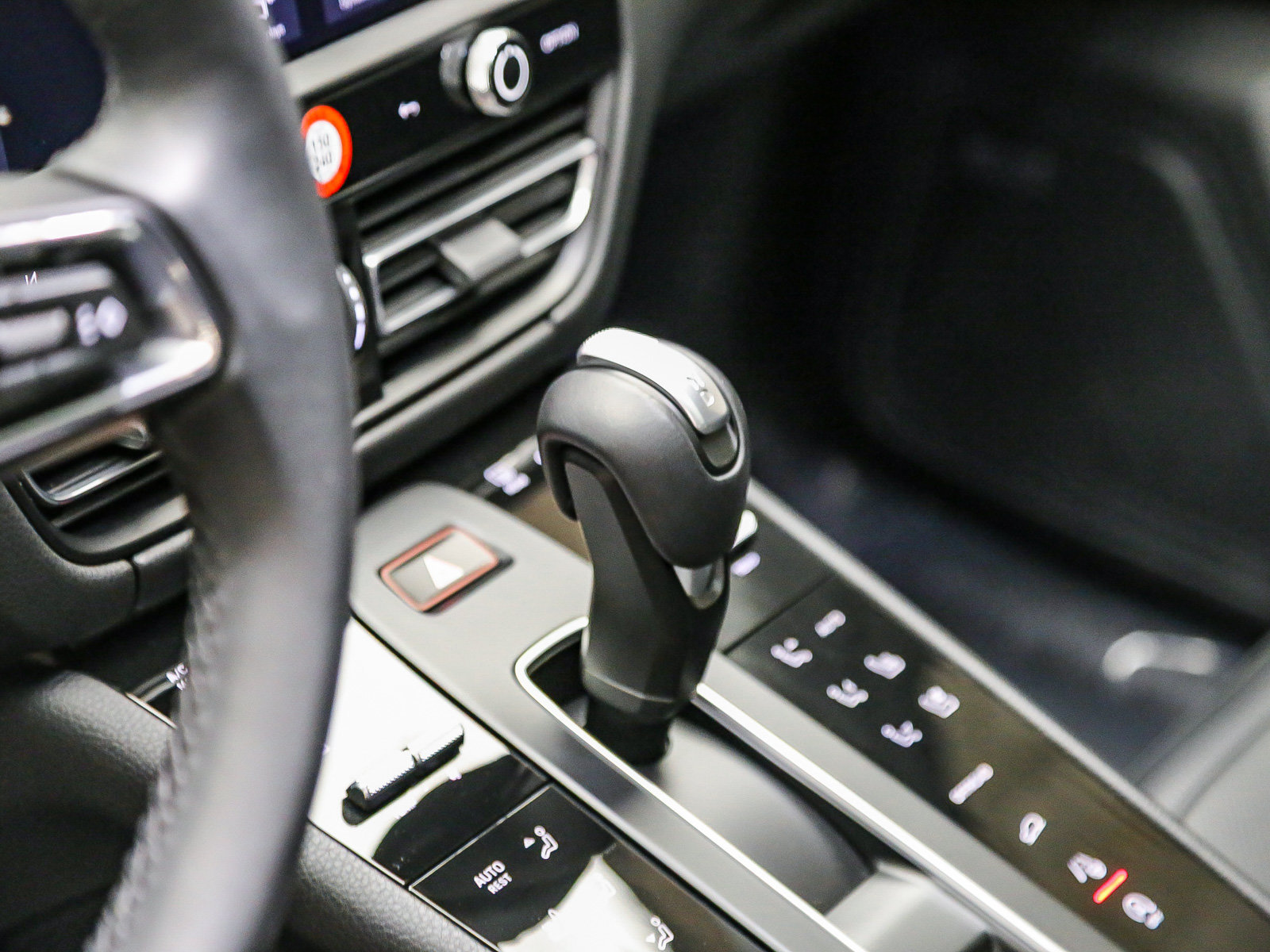 Certified 2026 Porsche Macan AWD/4WD image 20