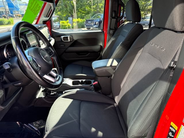 Used 2022 Jeep Wrangler Unlimited Sahara w/ Cold Weather Group AWD/4WD image 15