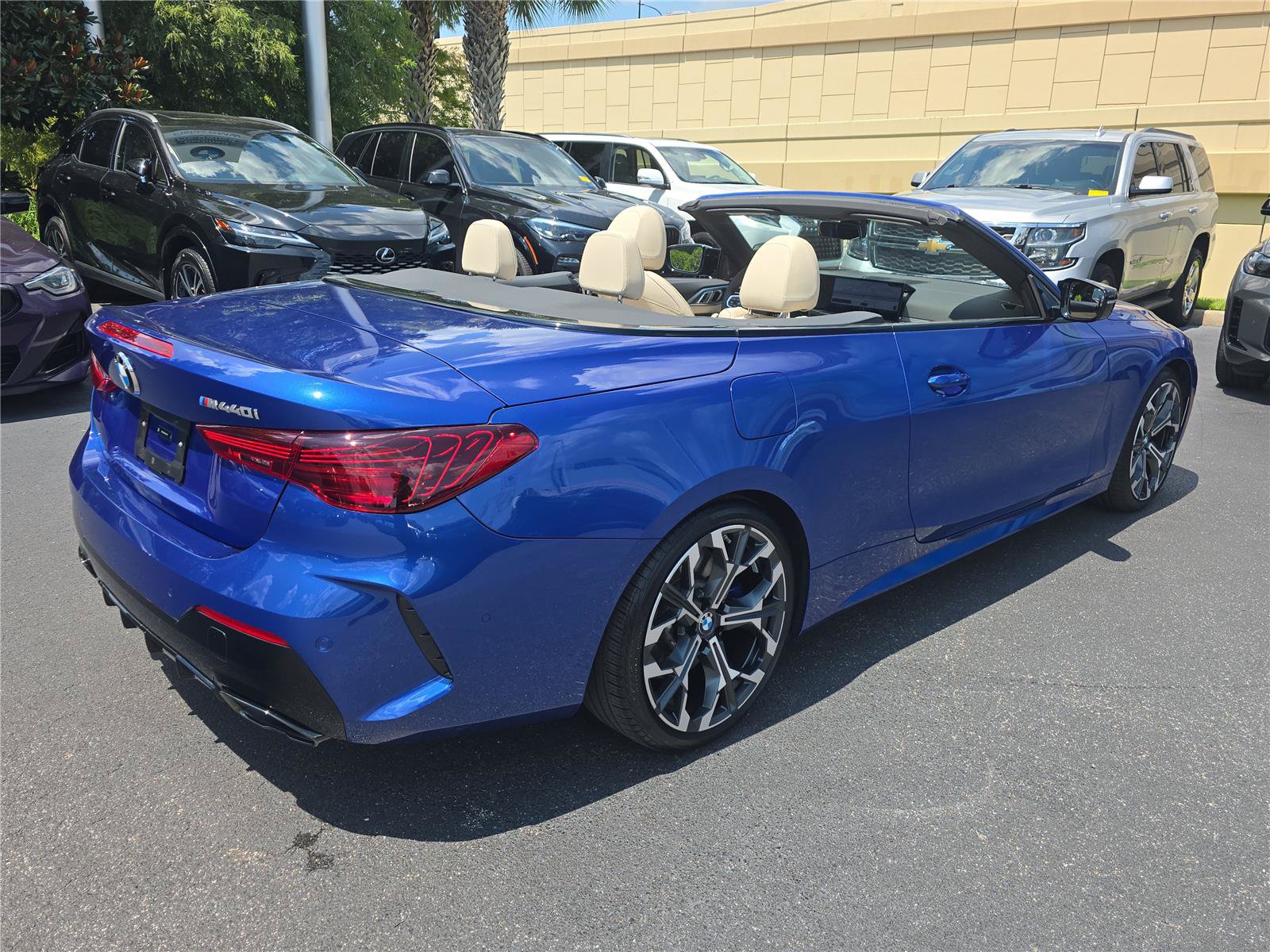 Used 2026 BMW M440i Convertible RWD image 3