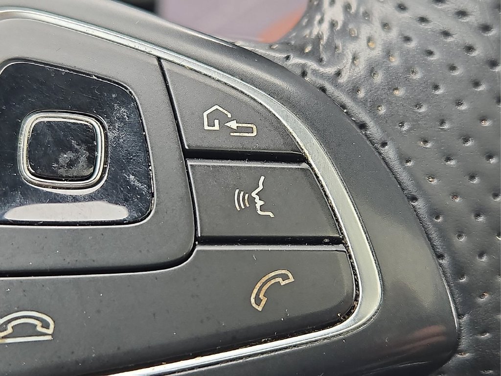 Used 2017 Mercedes-Benz E 300 4MATIC image 26