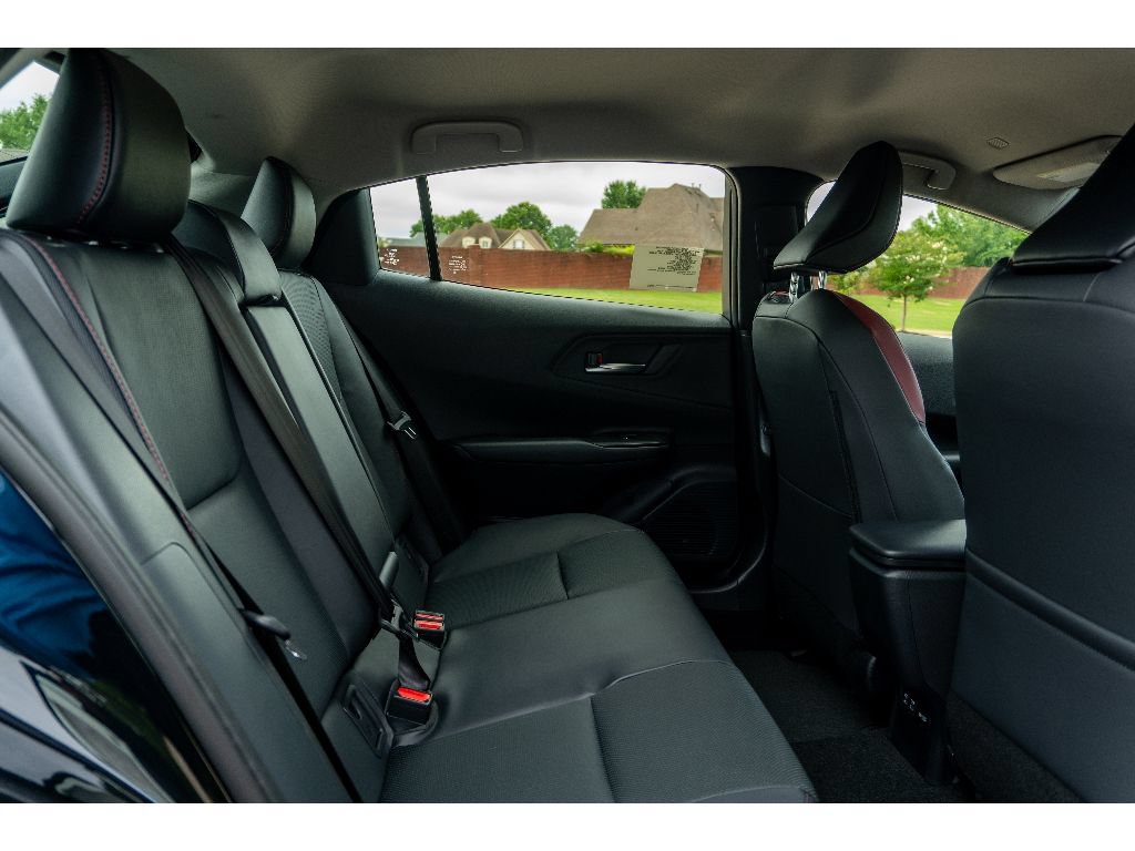 New 2026 Toyota Prius Plug-In Hybrid FWD image 17