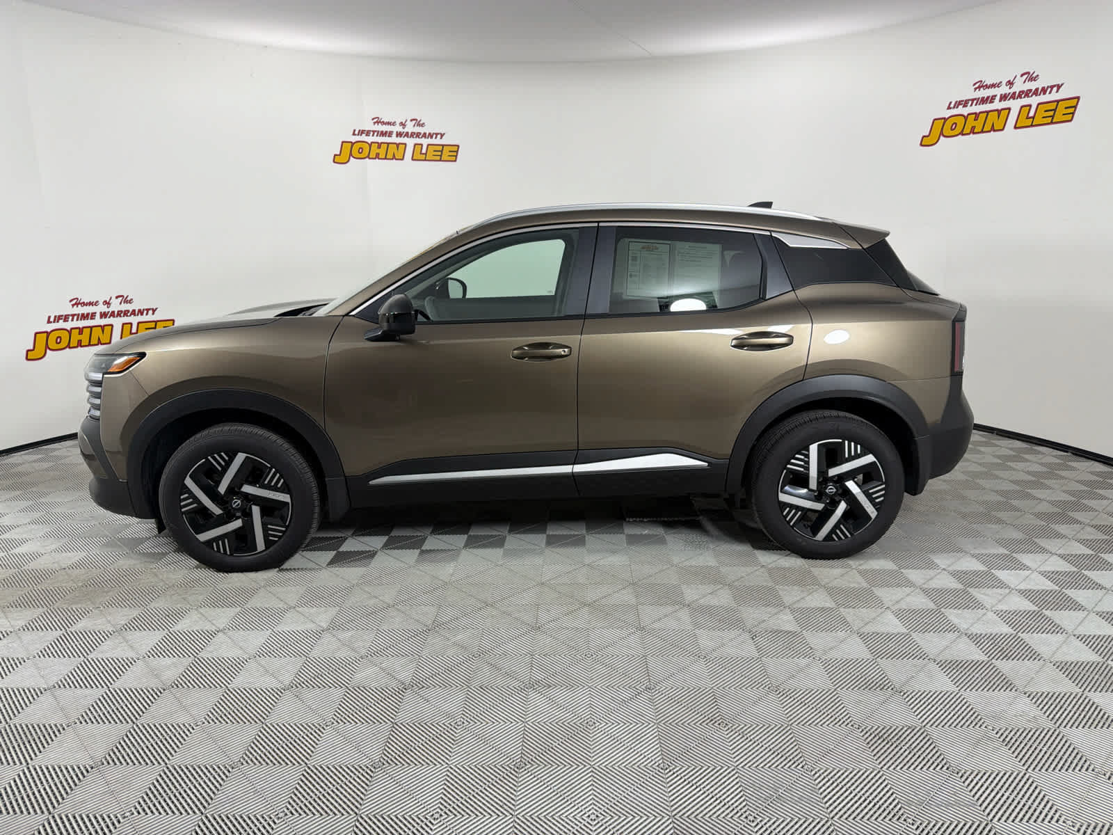 Certified 2026 Nissan Kicks SV w/ Interior Electronics Package FWD image 2