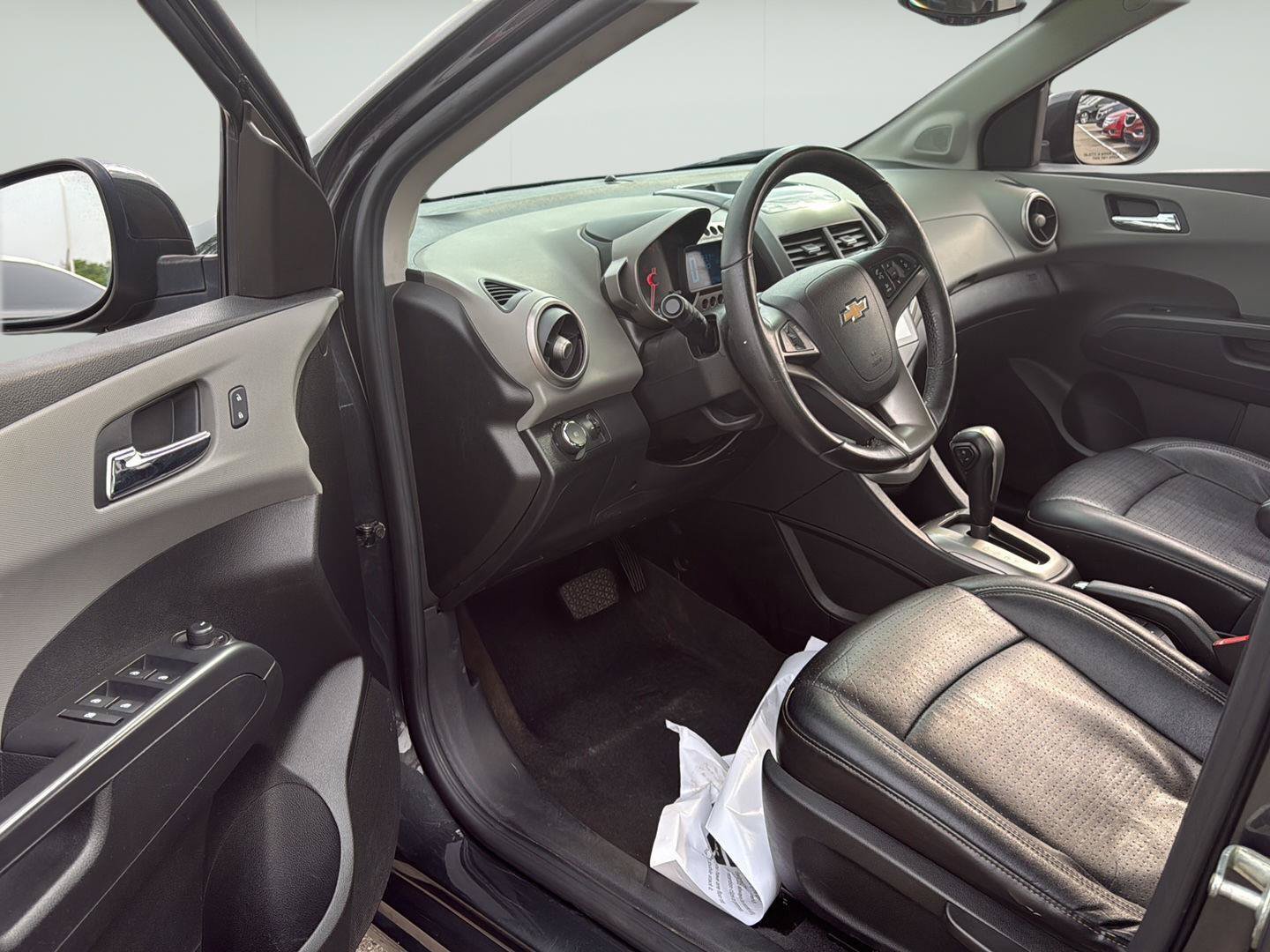 Used 2015 Chevrolet Sonic LTZ FWD image 8