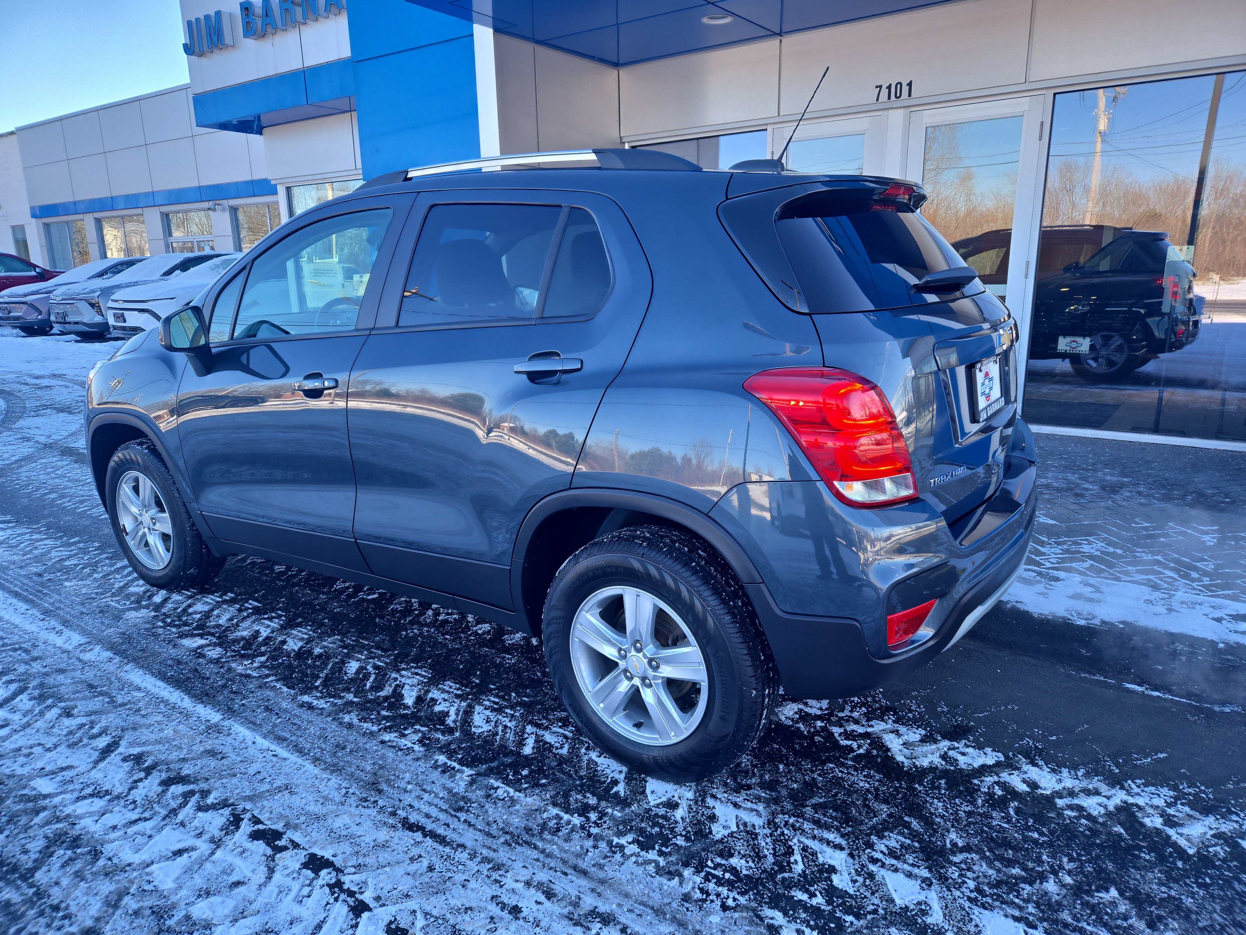 Certified 2022 Chevrolet Trax LT w/ LT Convenience Package image 8