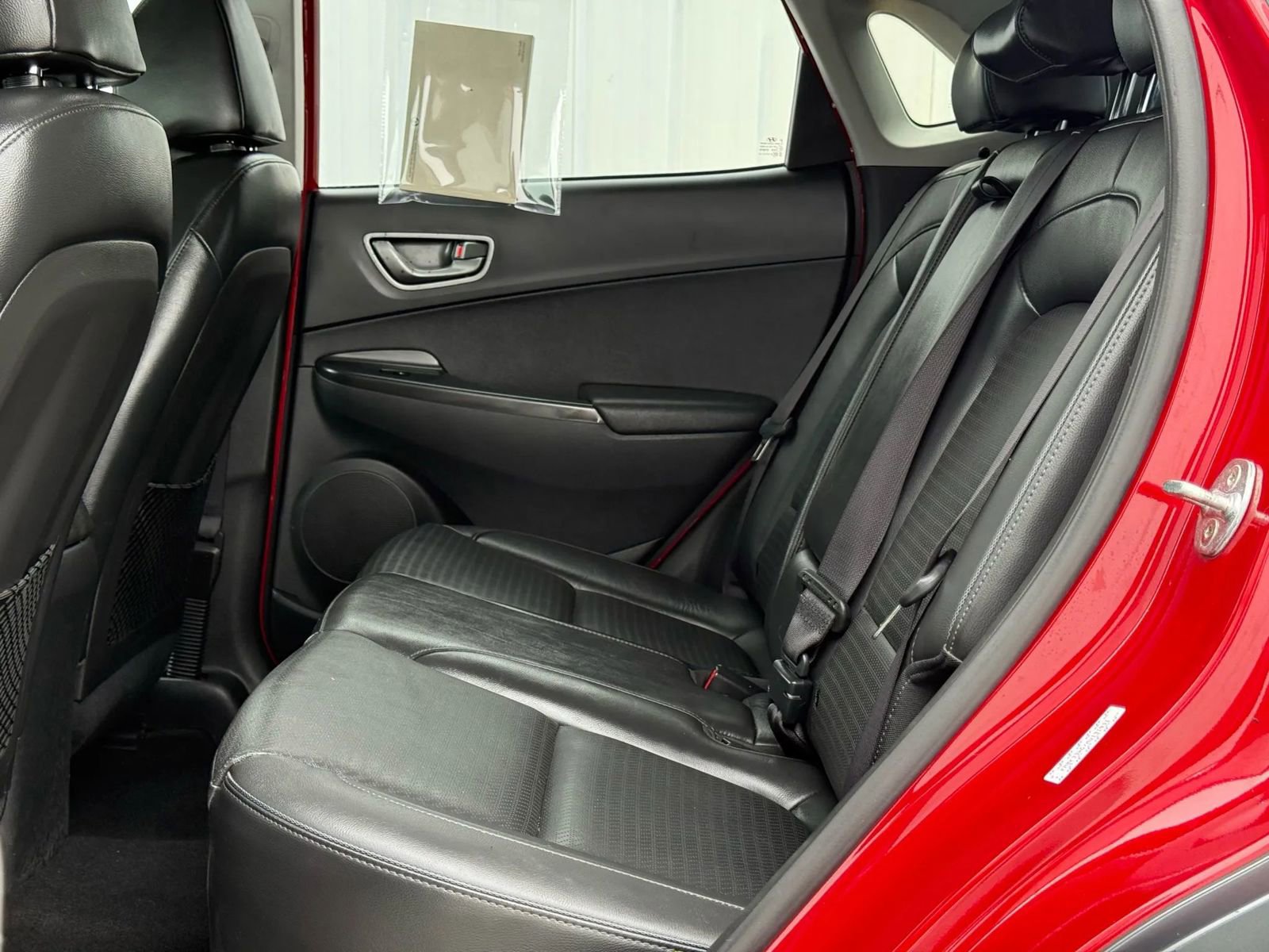 Used 2021 Hyundai Kona Limited w/ Cargo Package image 12