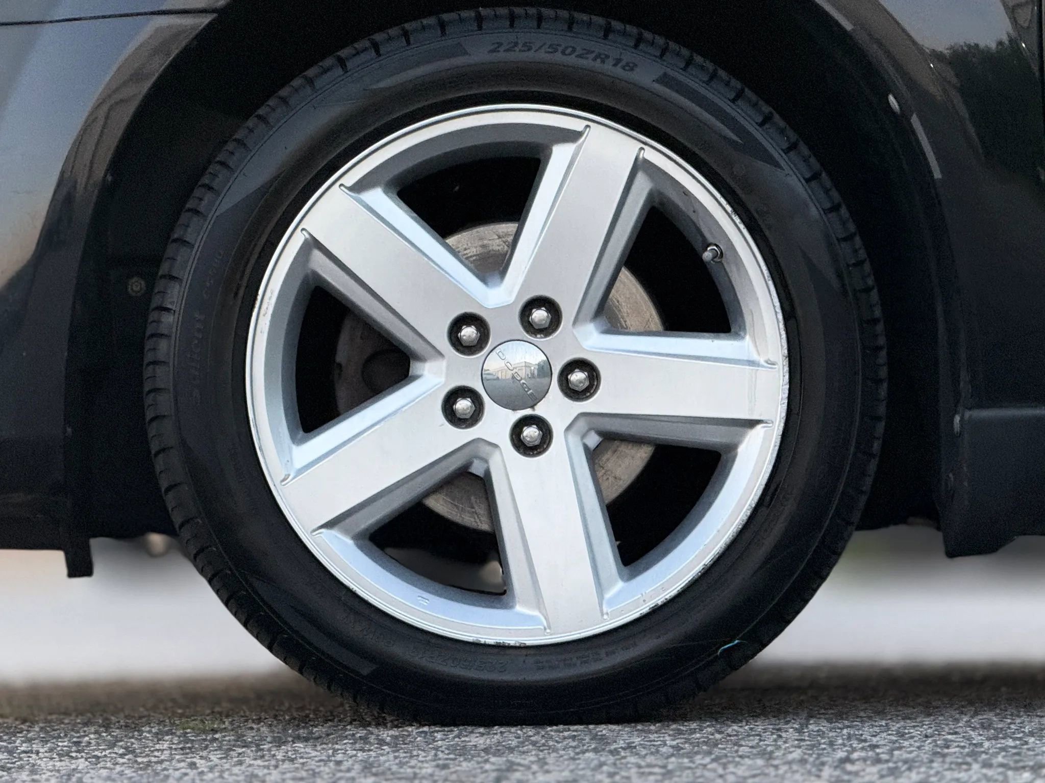 Used 2013 Dodge Avenger SE image 28