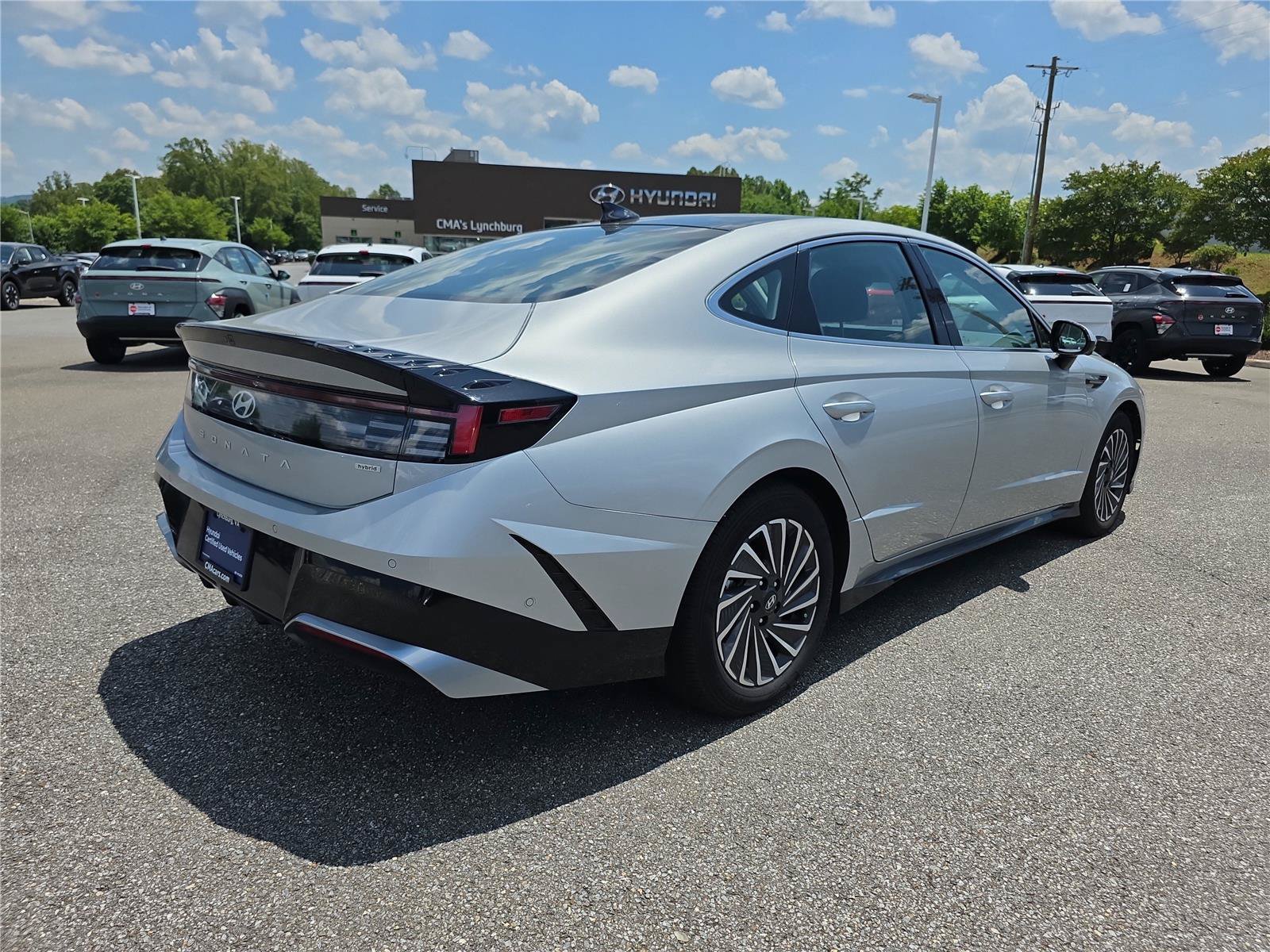 Certified 2025 Hyundai Sonata Limited FWD image 7