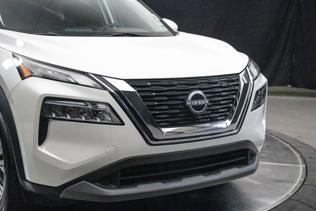 Used 2023 Nissan Rogue SV AWD/4WD image 3
