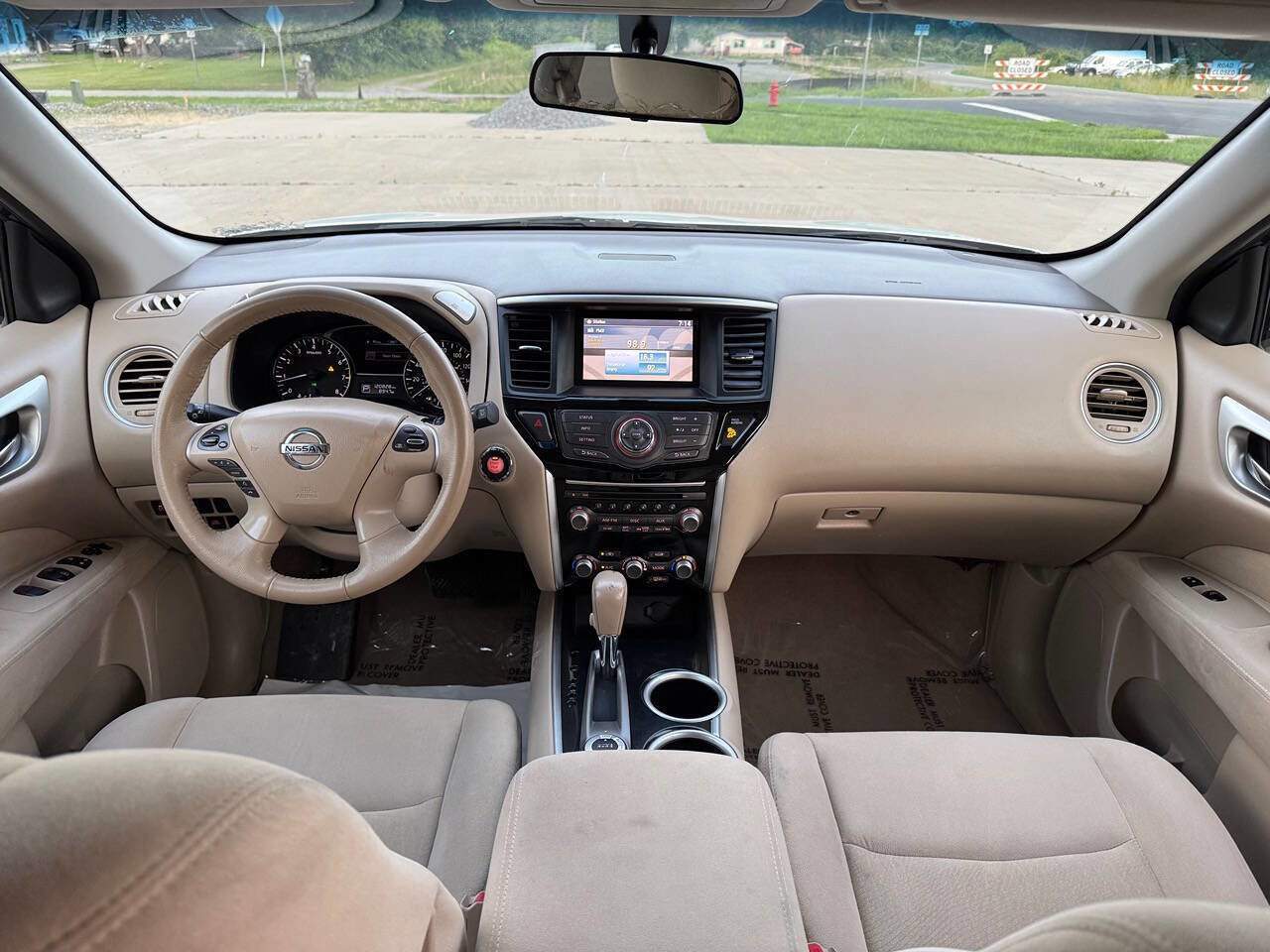 Used 2014 Nissan Pathfinder SV image 17