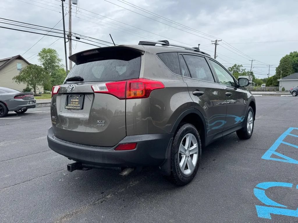 Used 2014 Toyota RAV4 XLE AWD/4WD image 3