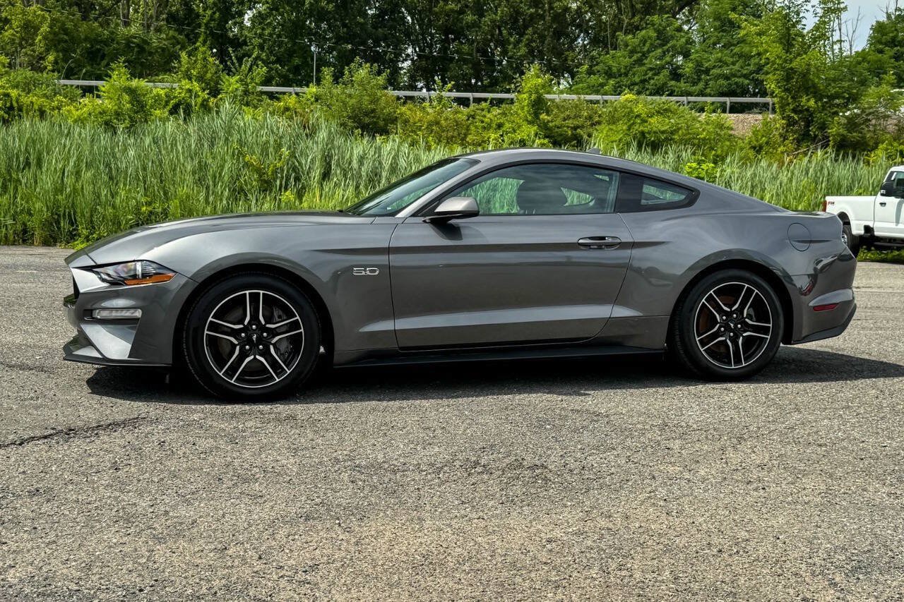 Used 2022 Ford Mustang GT RWD image 11