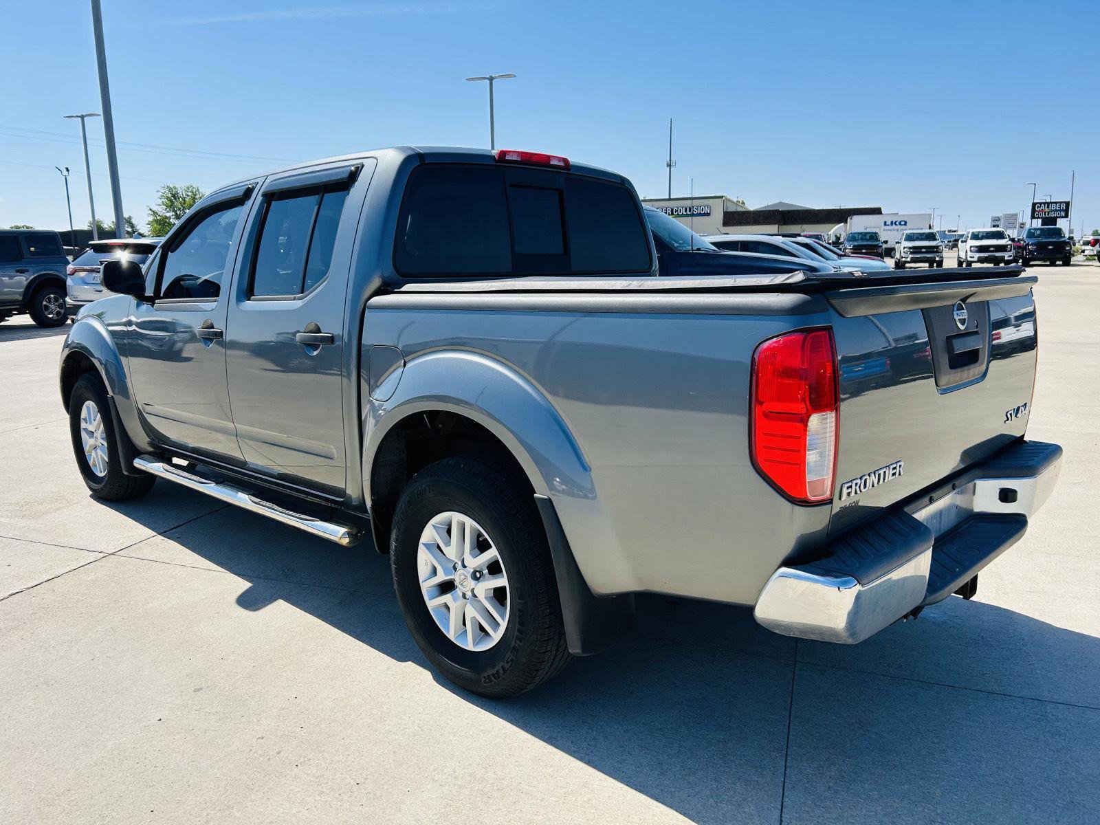 Used 2016 Nissan Frontier SV AWD/4WD image 29