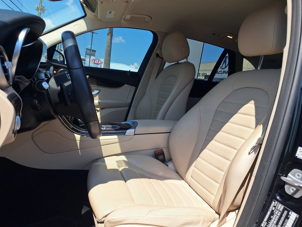 Used 2021 Mercedes-Benz GLC 300 image 20