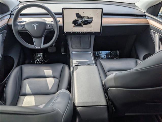 Used 2024 Tesla Model Y Long Range AWD/4WD image 17