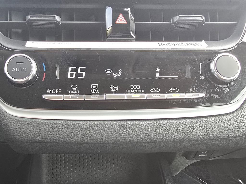 Used 2024 Toyota Corolla LE image 25