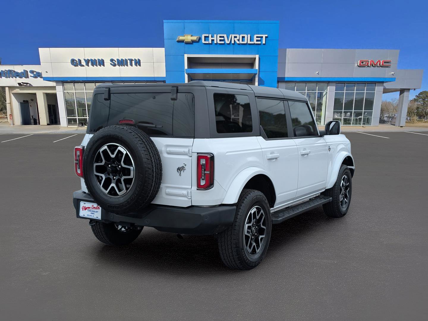 Used 2024 Ford Bronco Outer Banks image 8