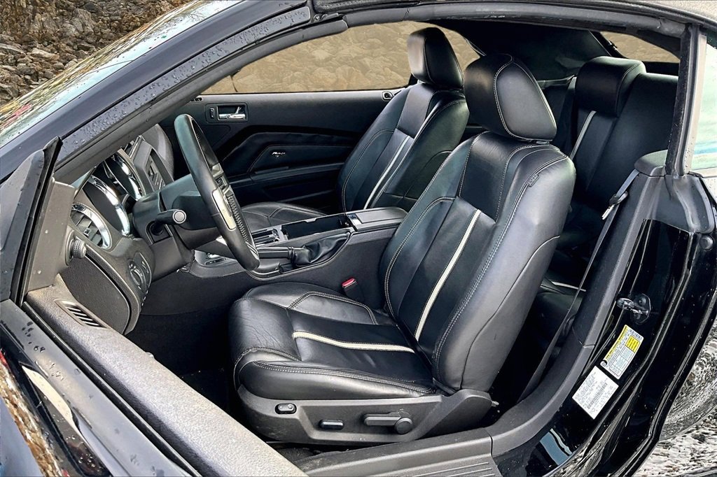 Used 2010 Ford Mustang GT image 21