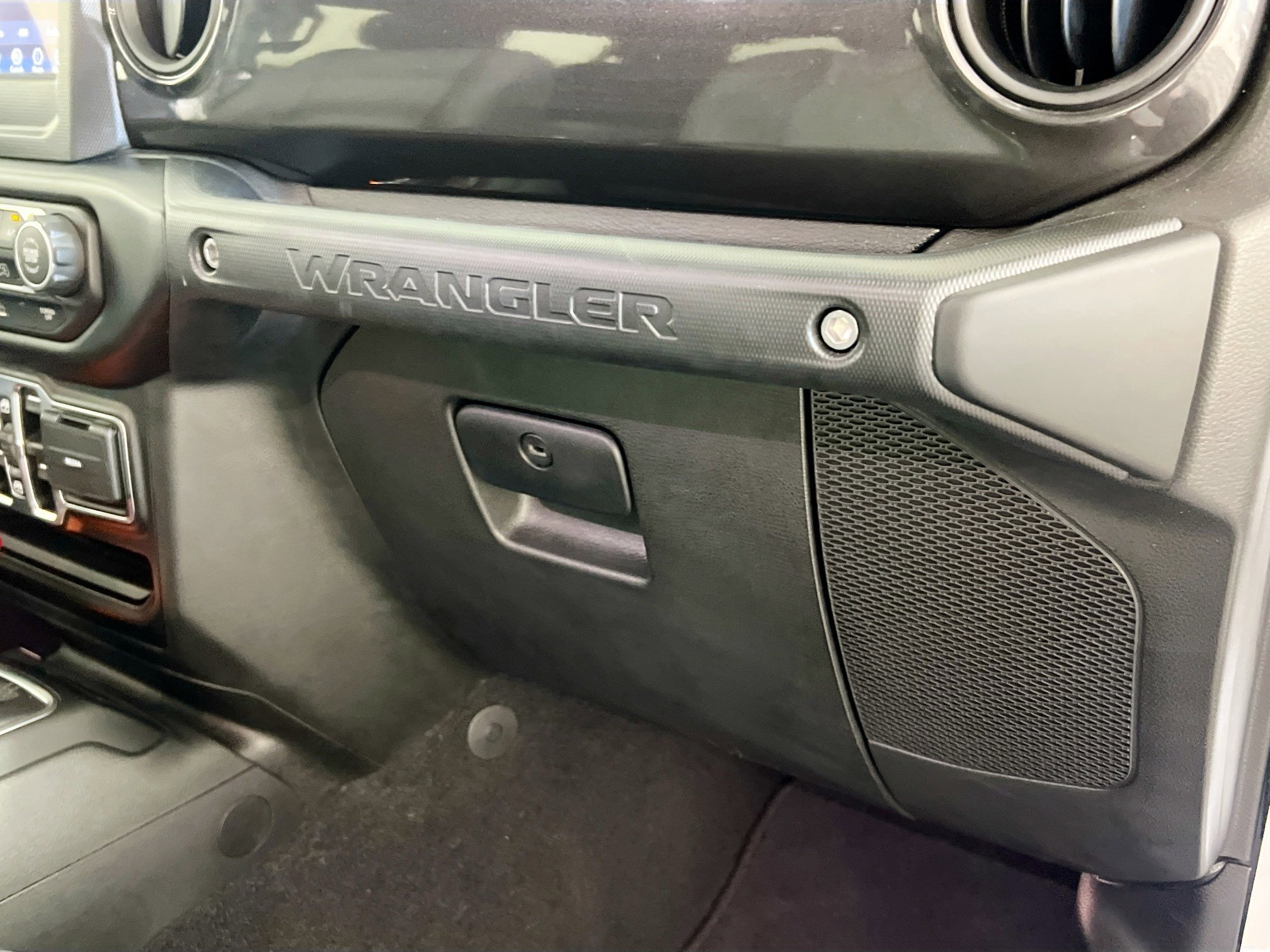 Used 2021 Jeep Wrangler Unlimited Sport image 34