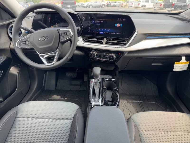 New 2026 Chevrolet Trax LT w/ Driver Confidence Package FWD image 7