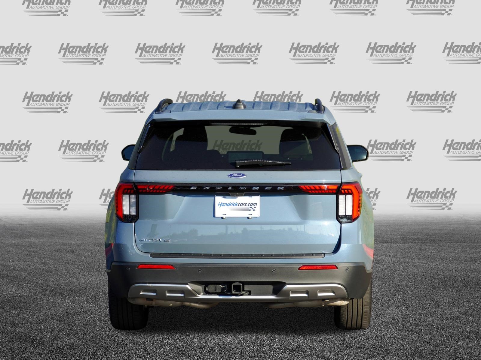 Used 2025 Ford Explorer Active w/ Active Comfort Package RWD image 7