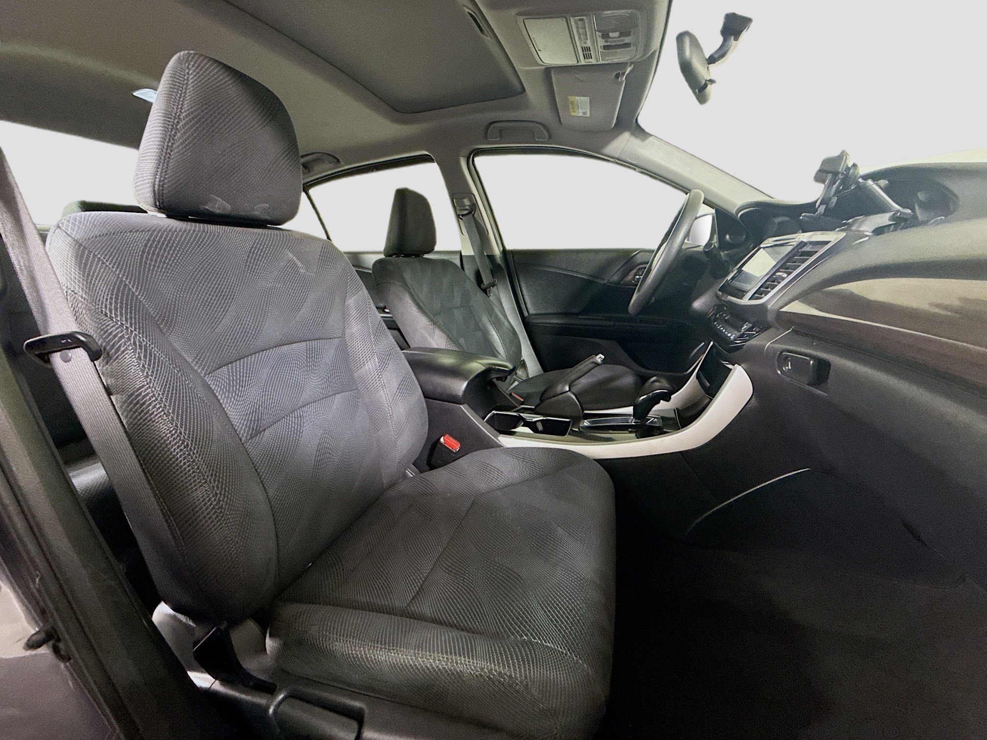 Used 2017 Honda Accord EX image 29