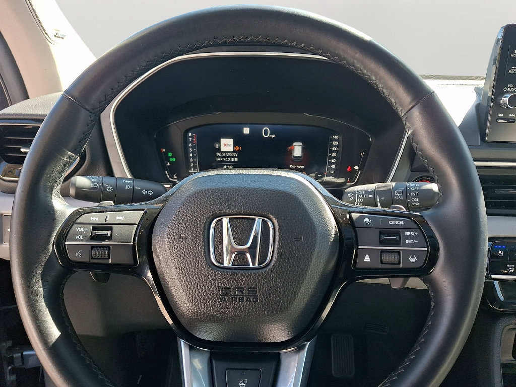 Used 2025 Honda Pilot Elite image 21