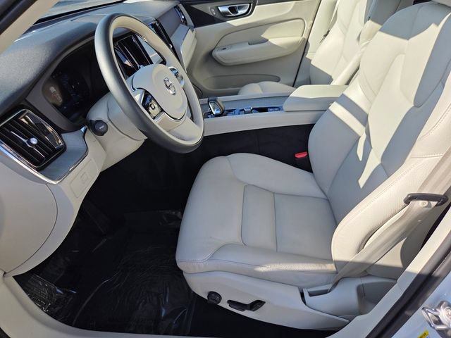 Certified 2024 Volvo XC60 B5 Plus w/ Protection Package Premier AWD/4WD image 12