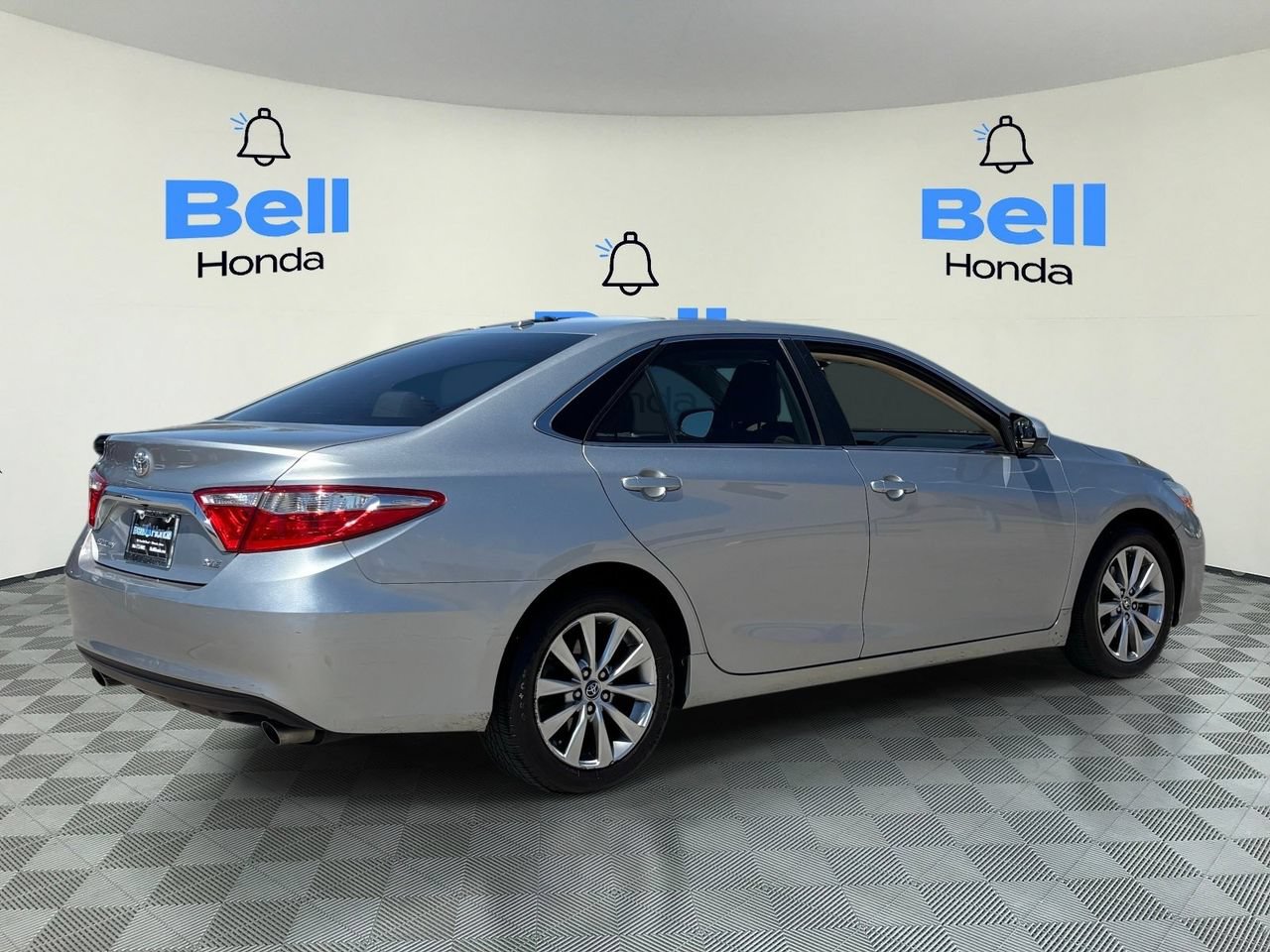 Used 2015 Toyota Camry XLE FWD image 4