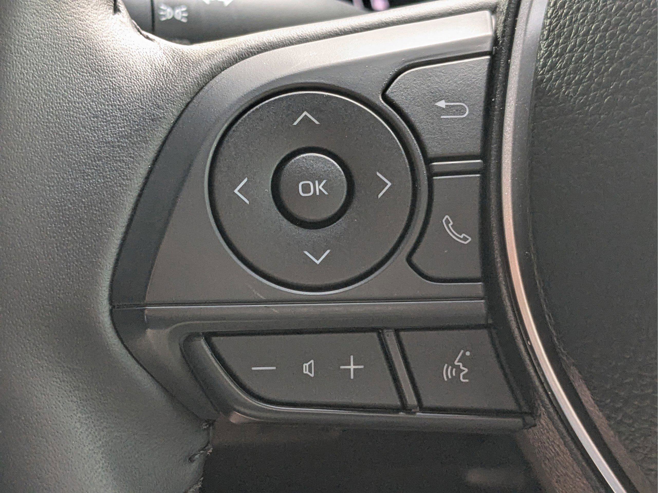 Used 2026 Toyota Corolla SE FWD image 22