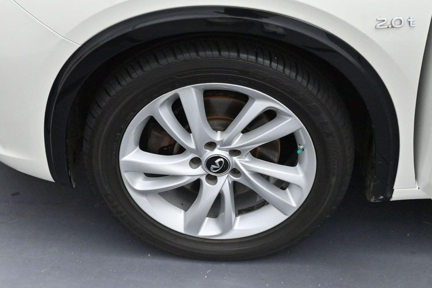 Used 2018 INFINITI QX30 FWD image 29