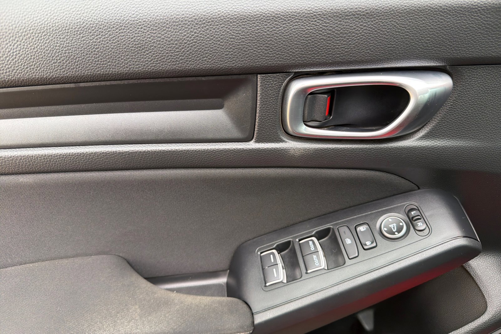 Used 2023 Honda Civic Sport image 10