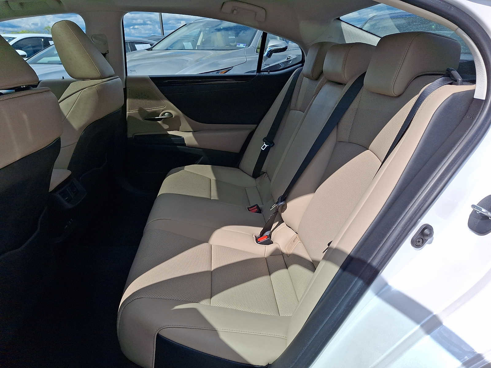 Used 2021 Lexus ES 350 w/ Premium Package image 8