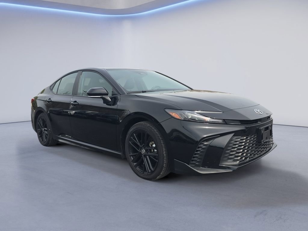 Used 2025 Toyota Camry SE w/ Convenience Package image 7