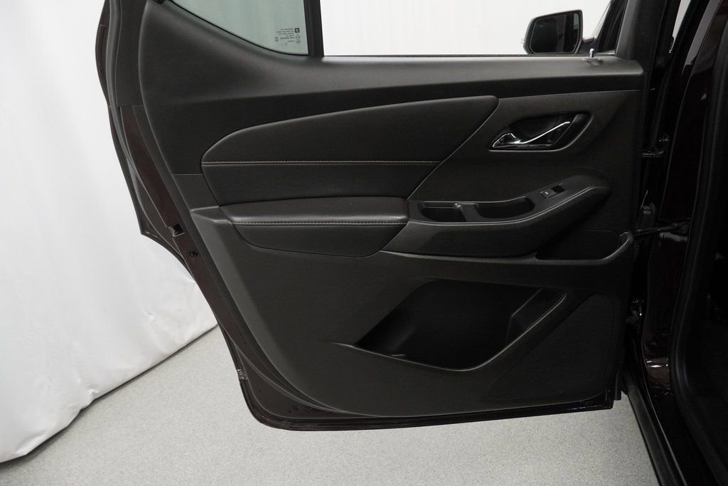 Used 2021 Chevrolet Traverse LT image 41