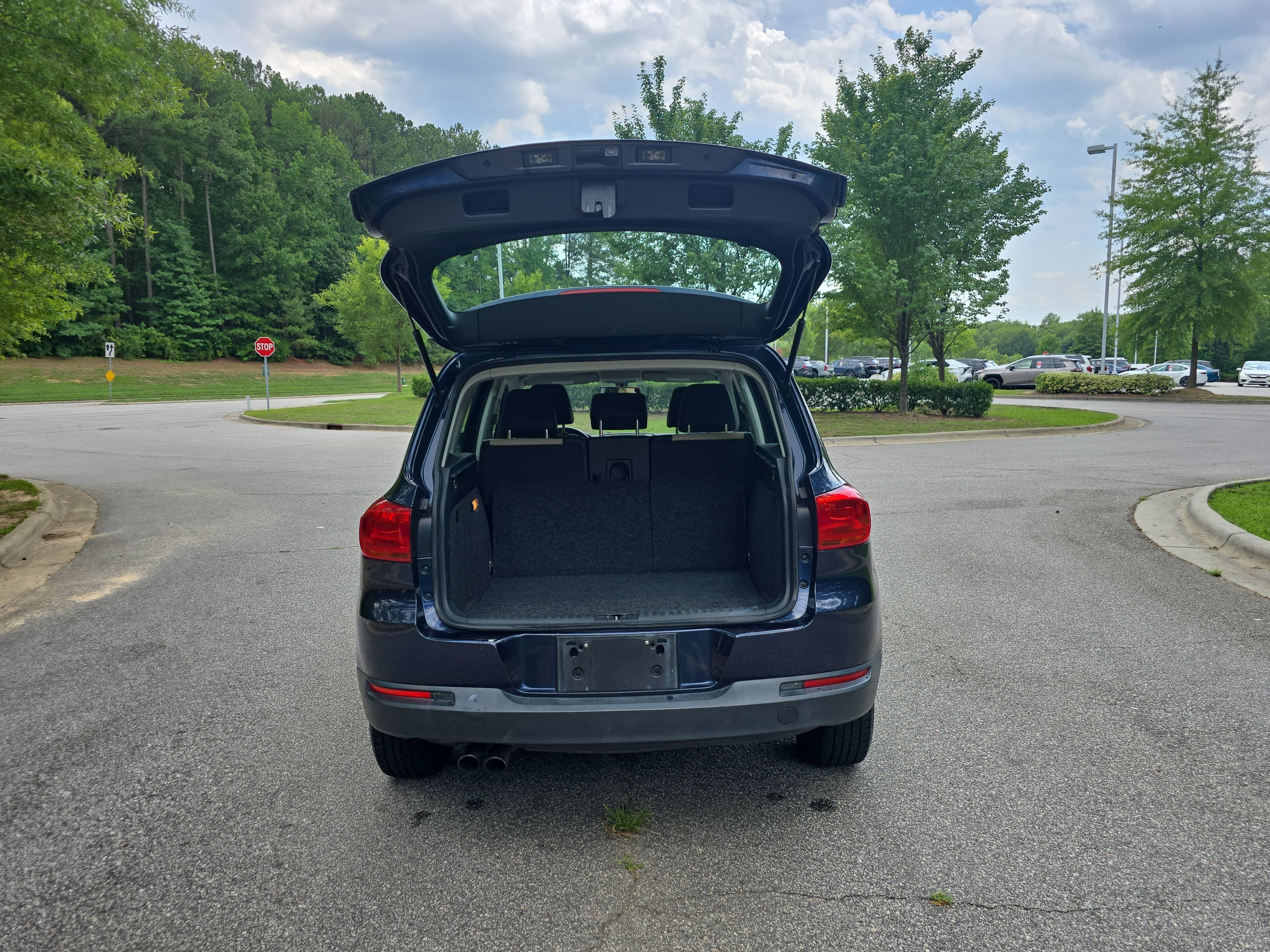 Used 2016 Volkswagen Tiguan S AWD/4WD image 12