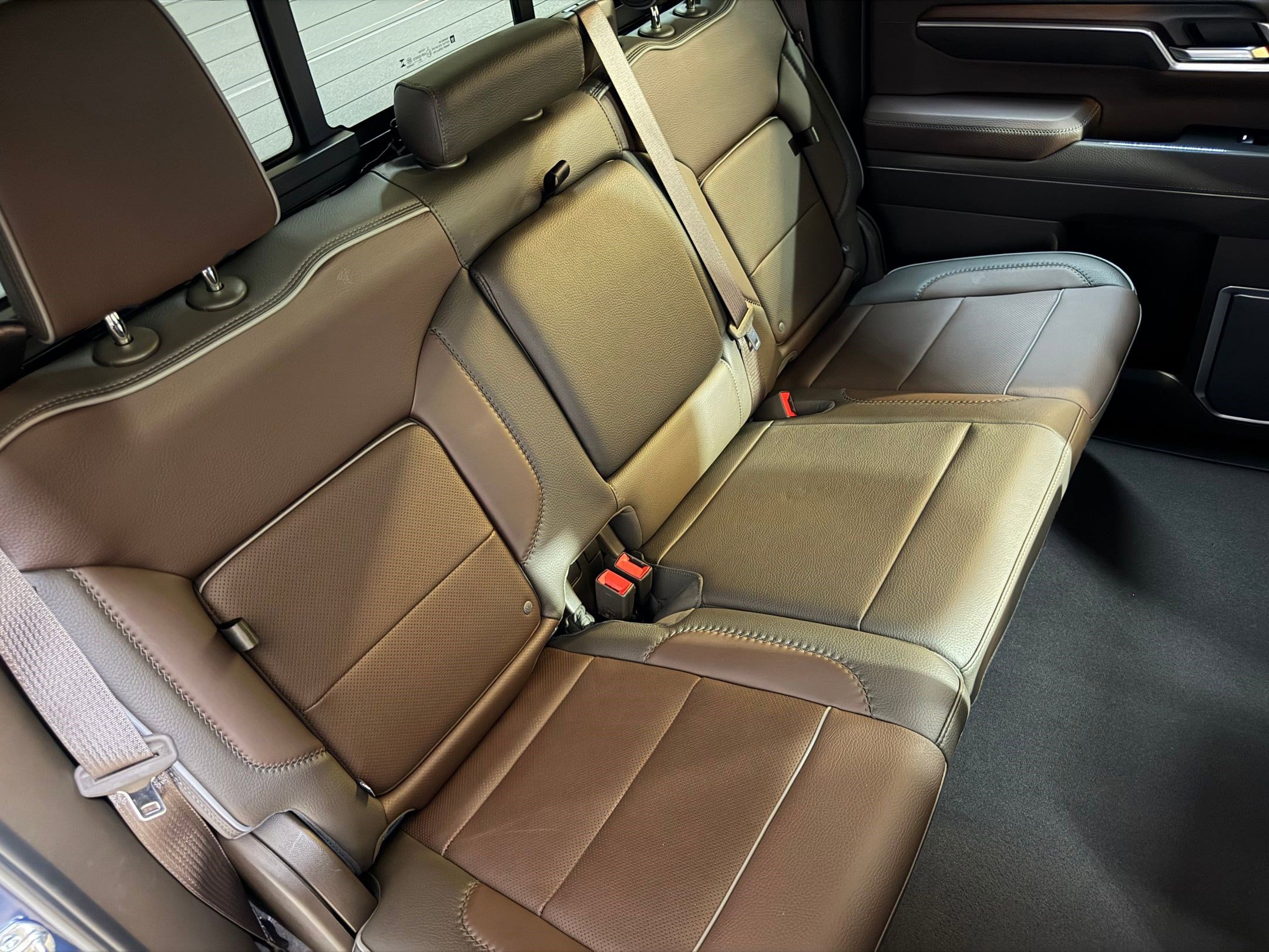 Used 2025 GMC Sierra 1500 Denali AWD/4WD image 47