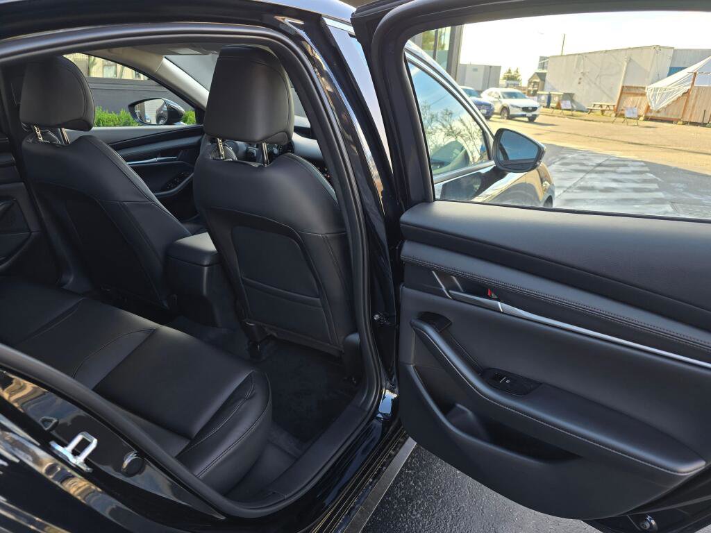 New 2026 MAZDA MAZDA3 2.5 S Sedan w/ Preferred Pkg image 13