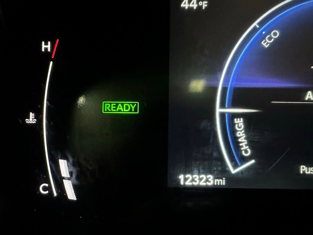 Used 2025 Toyota Corolla Cross XSE w/ Convenience Package image 23