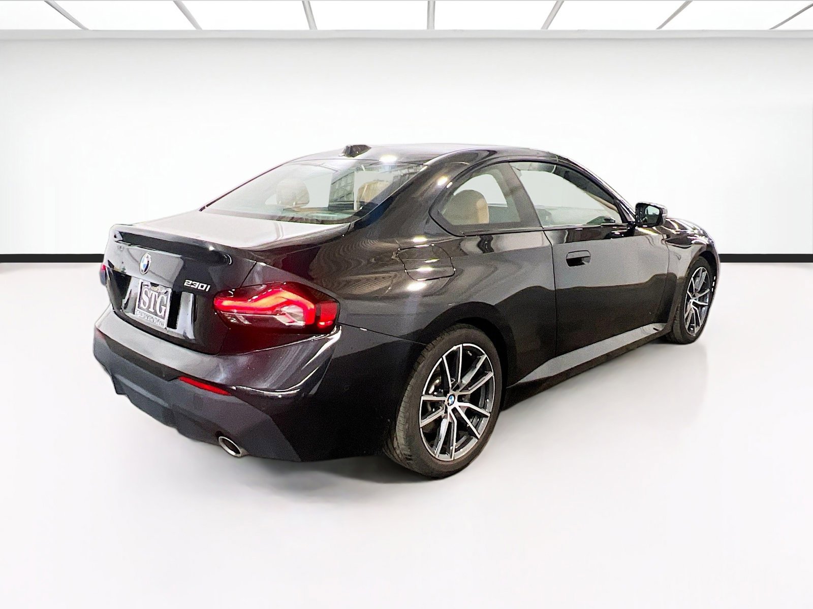 Used 2024 BMW 230i Coupe image 4