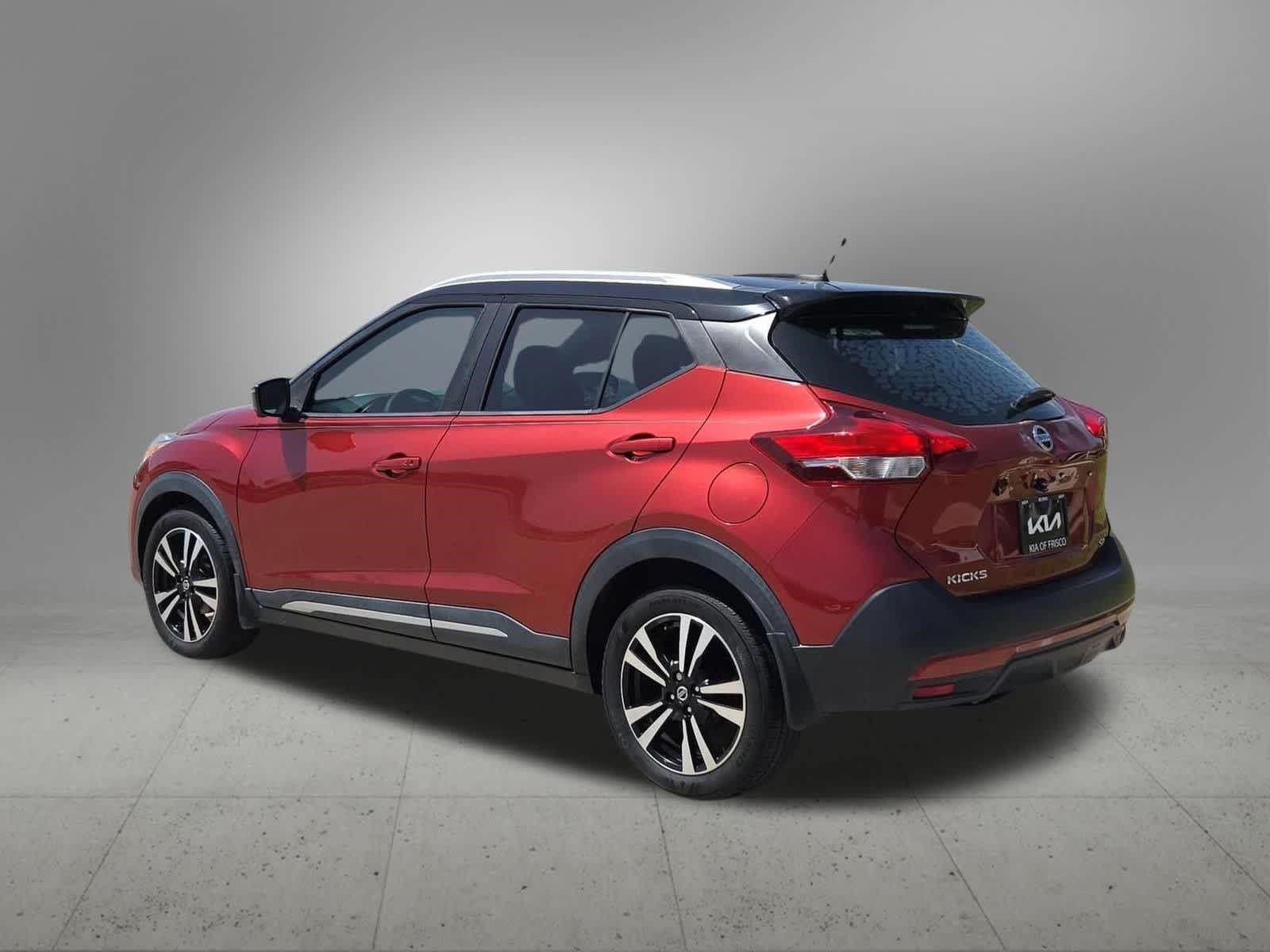 Used 2018 Nissan Kicks SR FWD image 4