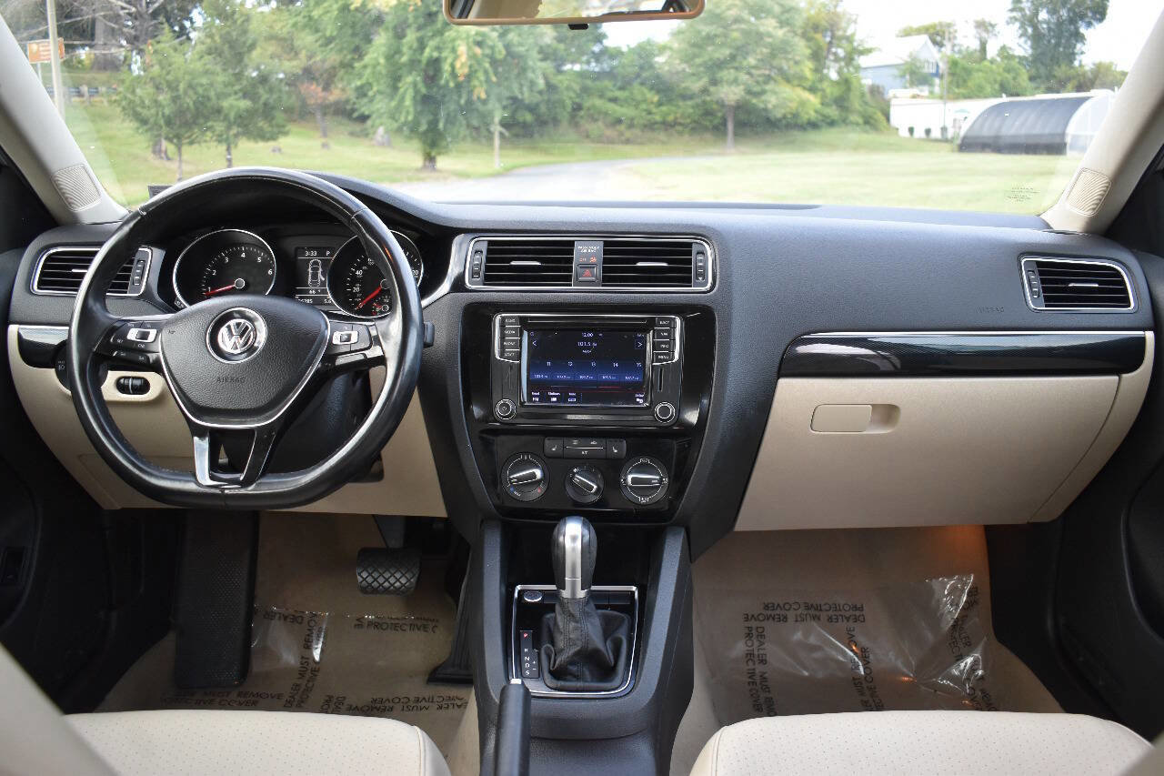 Used 2016 Volkswagen Jetta SEL image 17