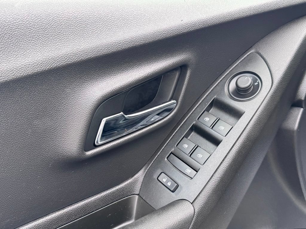 Used 2019 Chevrolet Trax Premier AWD/4WD image 10