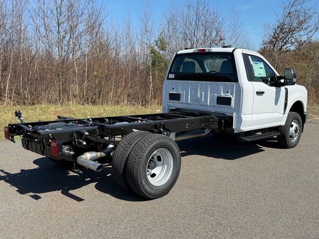 New 2026 Ford F350 4x4 Regular Cab DRW Super Duty image 20