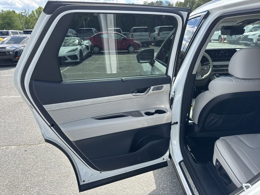 Used 2025 Hyundai Palisade Calligraphy FWD image 31