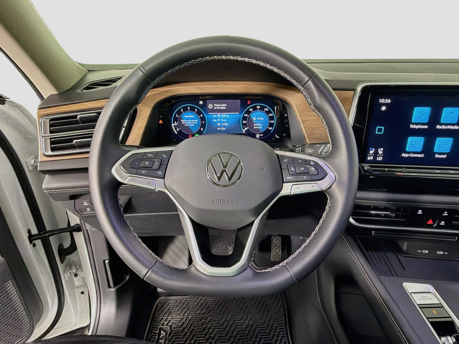 Certified 2026 Volkswagen Atlas SE FWD image 11
