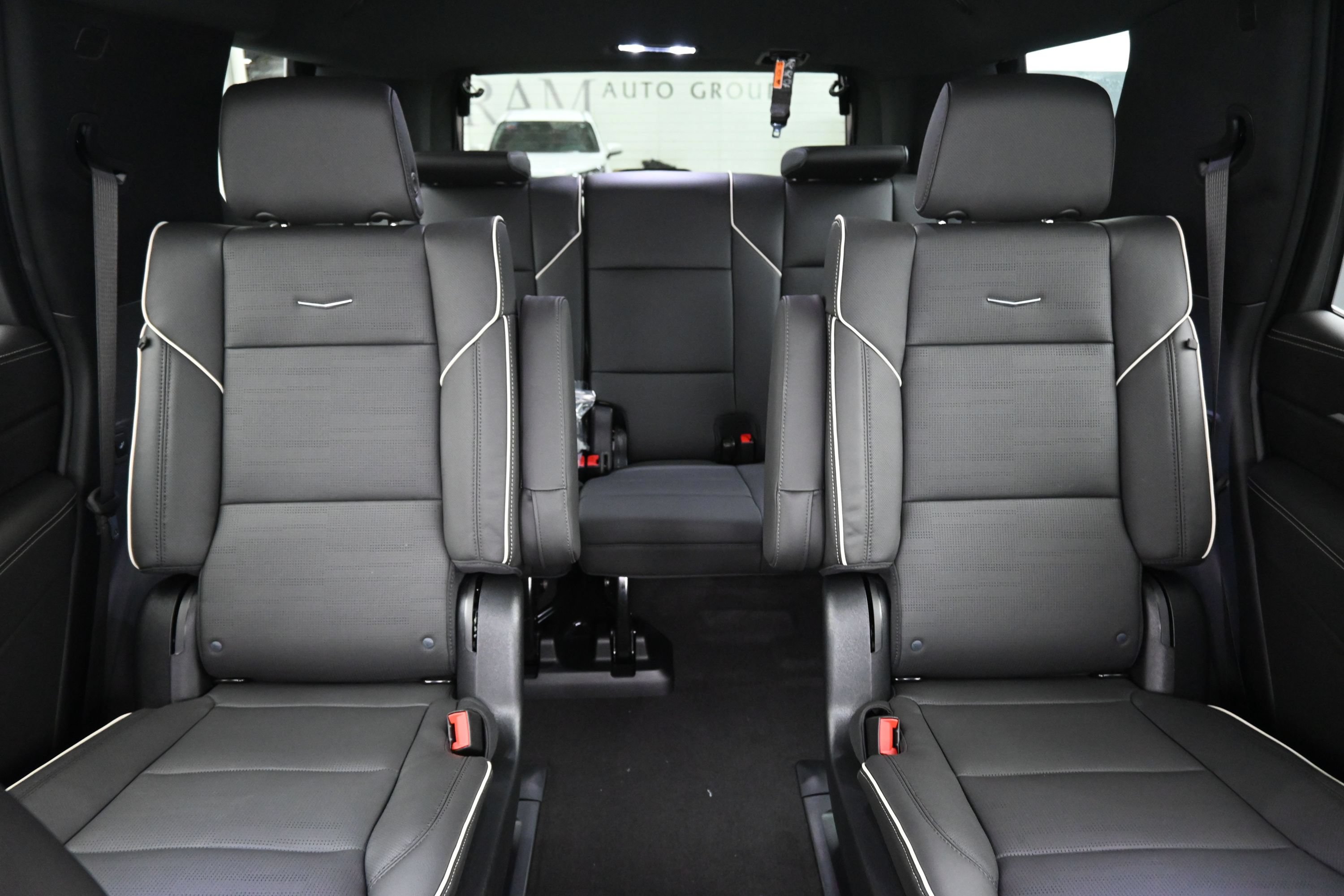 New 2026 Cadillac Escalade Luxury w/ Touring Package AWD/4WD image 14