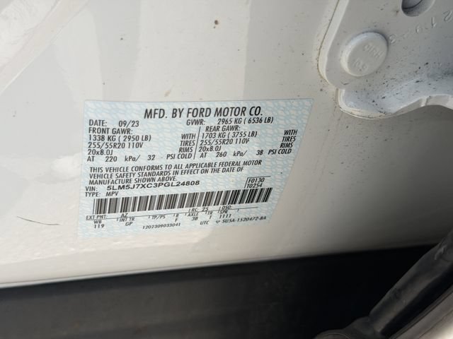 Used 2023 Lincoln Aviator Reserve w/ Equipment Group 201A AWD/4WD image 38