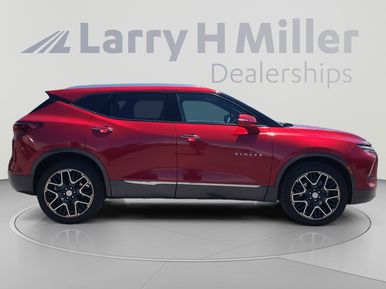 Used 2023 Chevrolet Blazer Premier w/ Enhanced Convenience Package AWD/4WD image 6